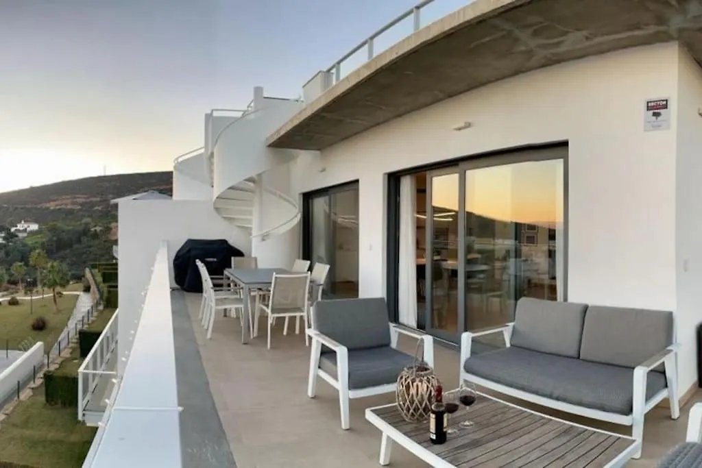 Panorama Seaview Penthouse Sotogrande公寓